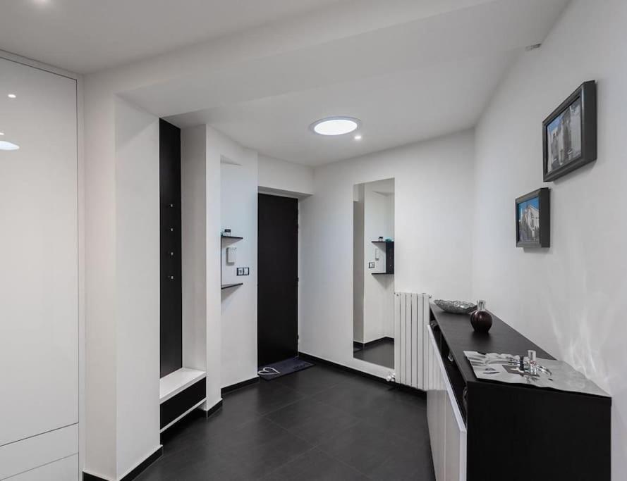 Apartmán Luxusni S Terasou A Garazi Praha