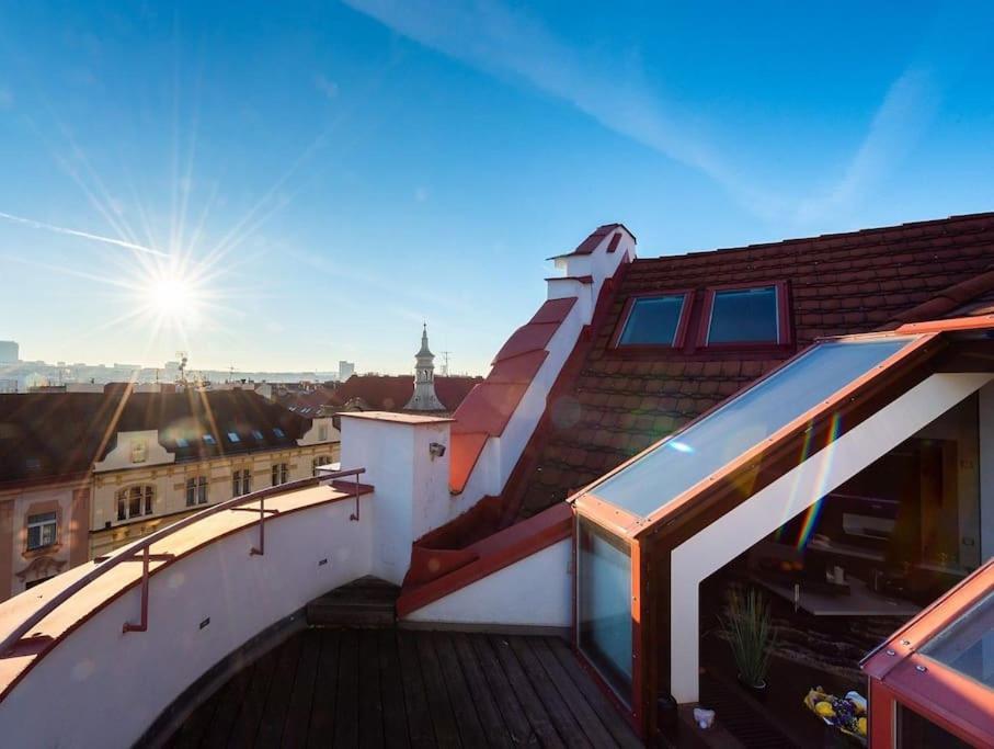 Luxusni S Terasou A Garazi Apartmán Praha