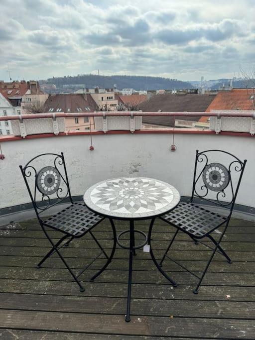 Apartmán Luxusni S Terasou A Garazi Praha